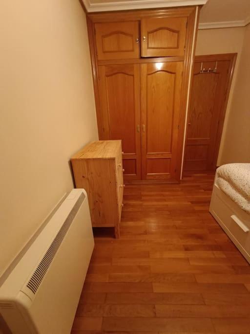 Piso Centro Evolucion Apartment Burgos Bagian luar foto